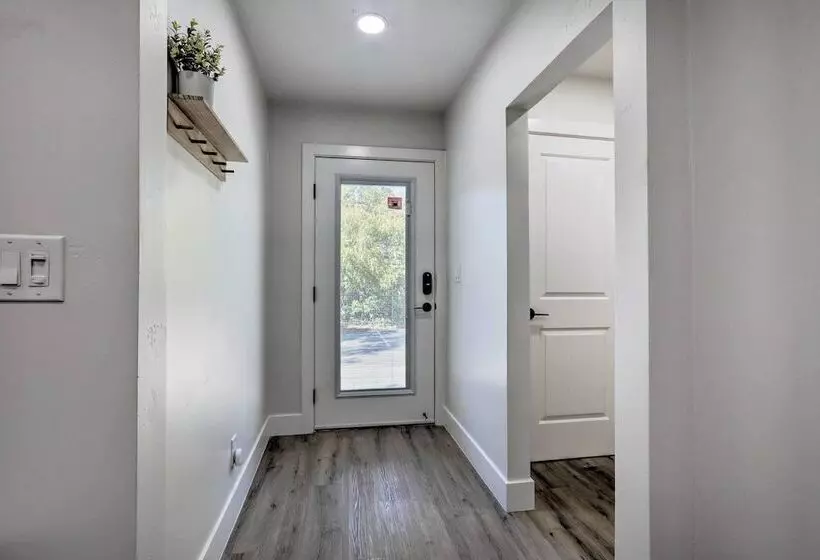 Boho Chic Folsom Retreat: Walkable Location!