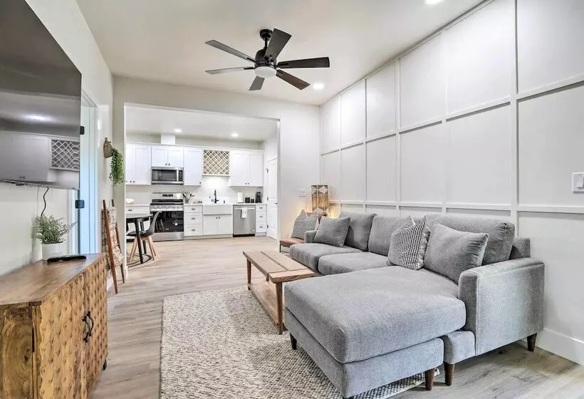 Boho Chic Folsom Retreat: Walkable Location!