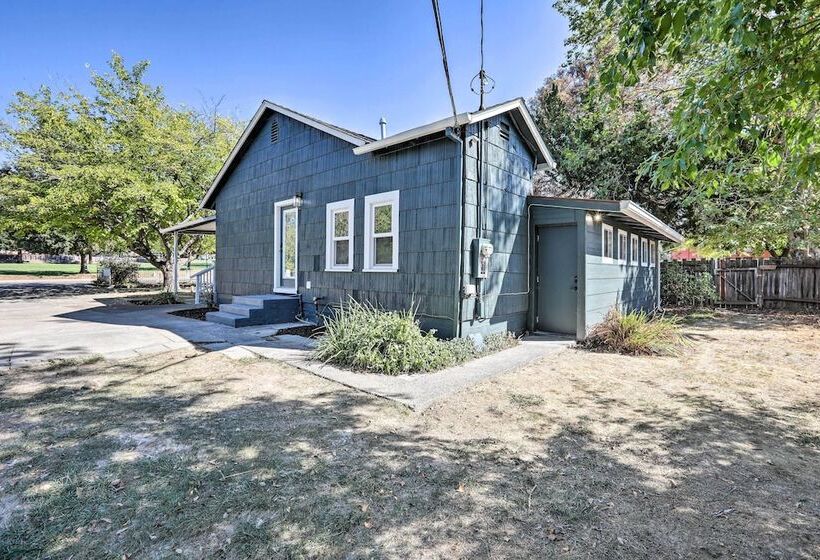Boho Chic Folsom Retreat: Walkable Location!