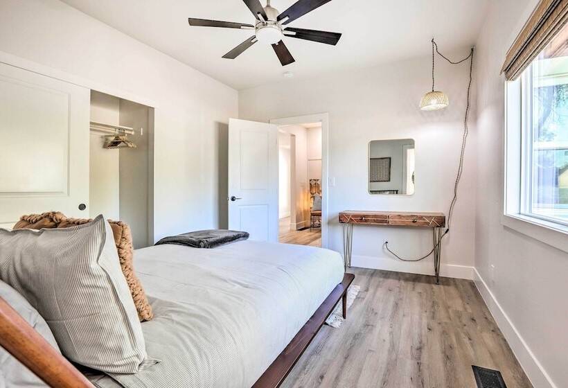 Boho Chic Folsom Retreat: Walkable Location!