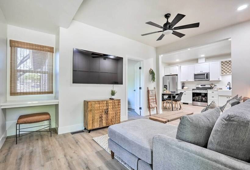 Boho Chic Folsom Retreat: Walkable Location!