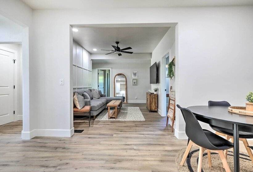 Boho Chic Folsom Retreat: Walkable Location!