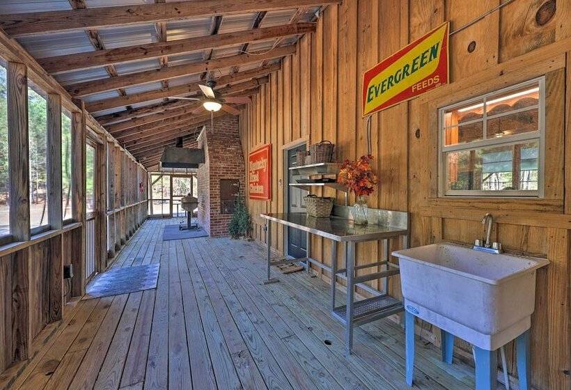 Waterfront Deck: Home On Ouachita River!