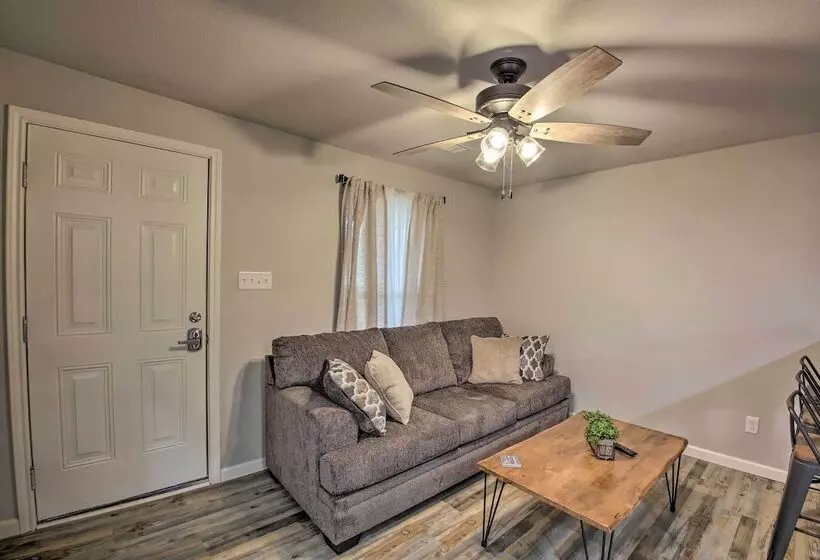 Bright Cabin W/ Spacious Deck And Fire Pit!