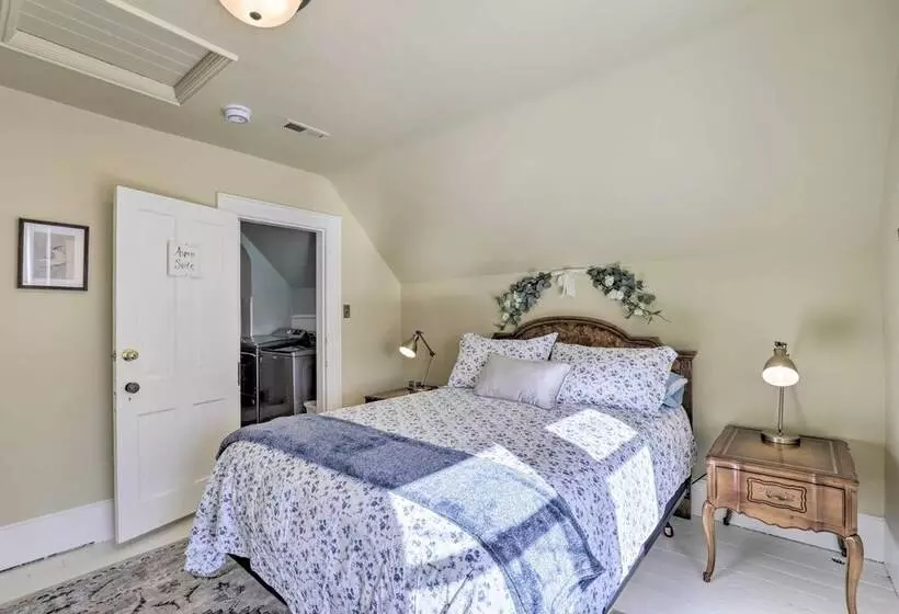 Charming Mt Pleasant Home In Historic Dtwn!