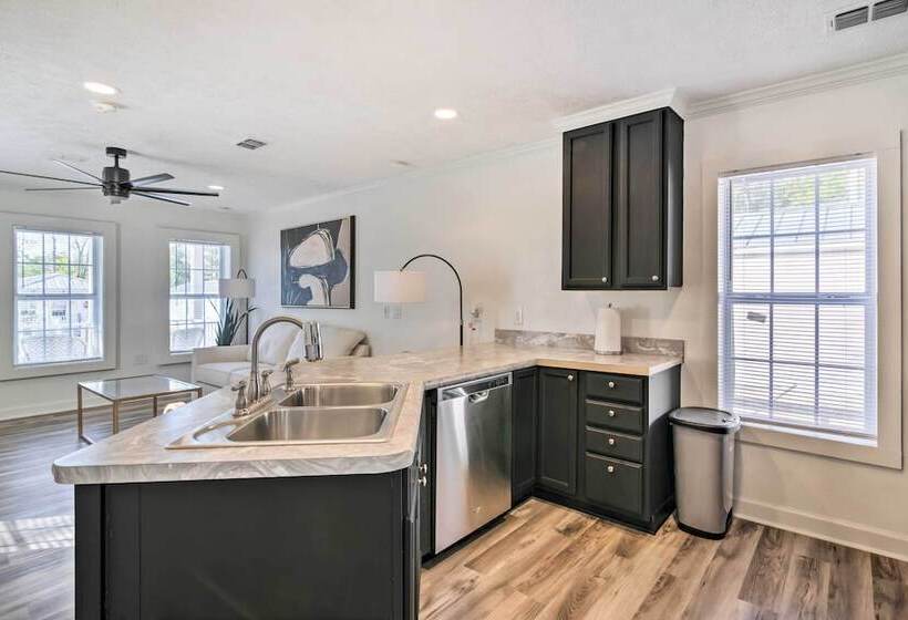 Chic Cottage Retreat W/ Grill, 2 Mi To Msu!