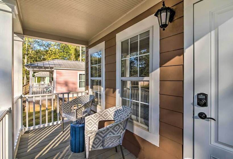 Chic Cottage Retreat W/ Grill, 2 Mi To Msu!