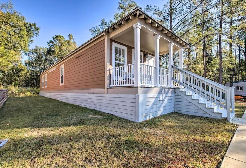 Chic Cottage Retreat W/ Grill, 2 Mi To Msu!