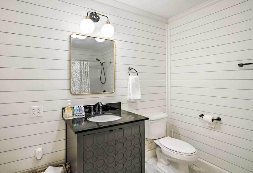 Chic Cottage Retreat W/ Grill, 2 Mi To Msu!