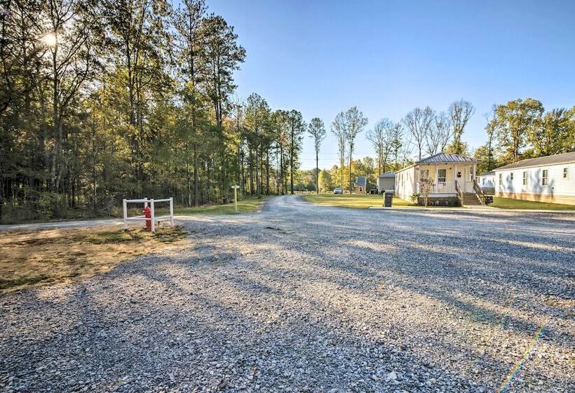 Chic Cottage Retreat W/ Grill, 2 Mi To Msu!