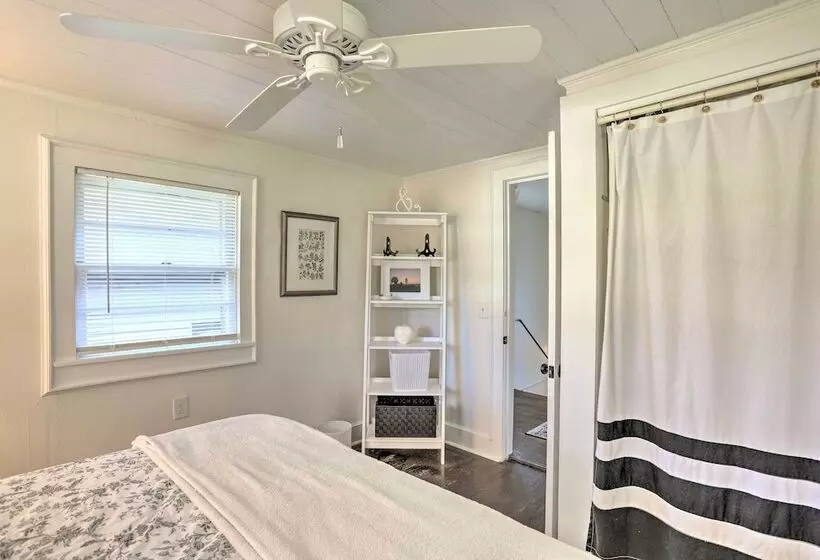 Coastal, Walkable Home In Historic Southport!