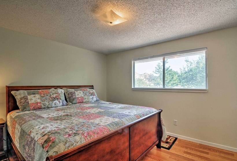 Cottage Near Bryce Canyon & Zion National Parks!