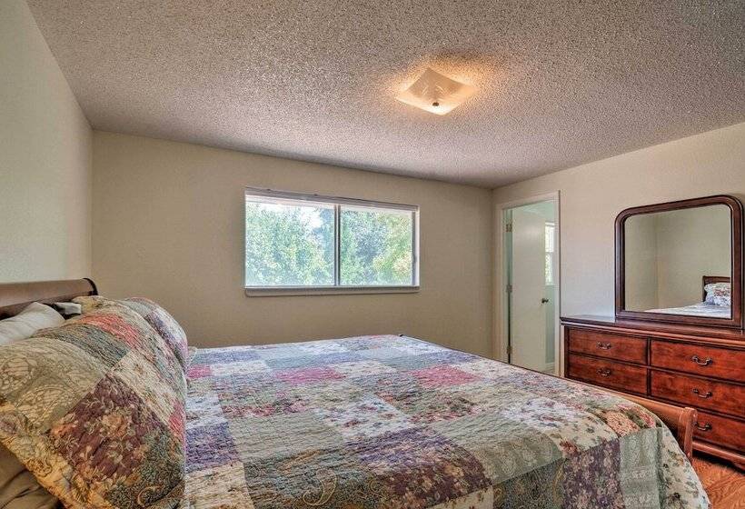 Cottage Near Bryce Canyon & Zion National Parks!