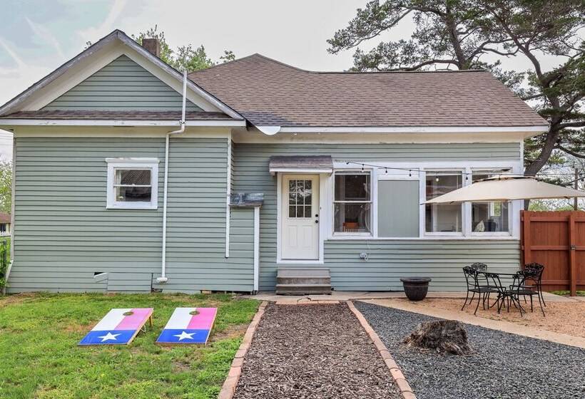 Gas Grill & Private Yard: Home In Bellville