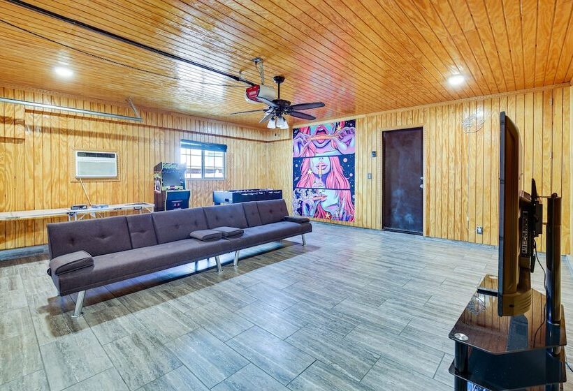 Cozy Coachella Home Rental: Game Room, Grill!