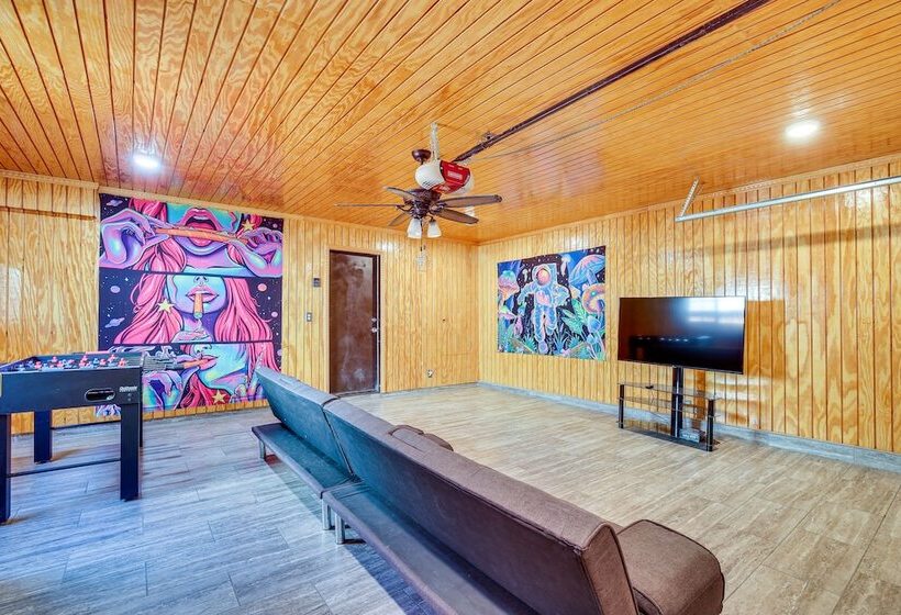 Cozy Coachella Home Rental: Game Room, Grill!