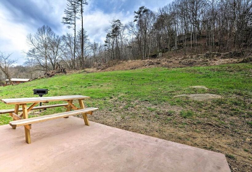 Cozy Creekside Cabin ~ 24 Mi To Red River!