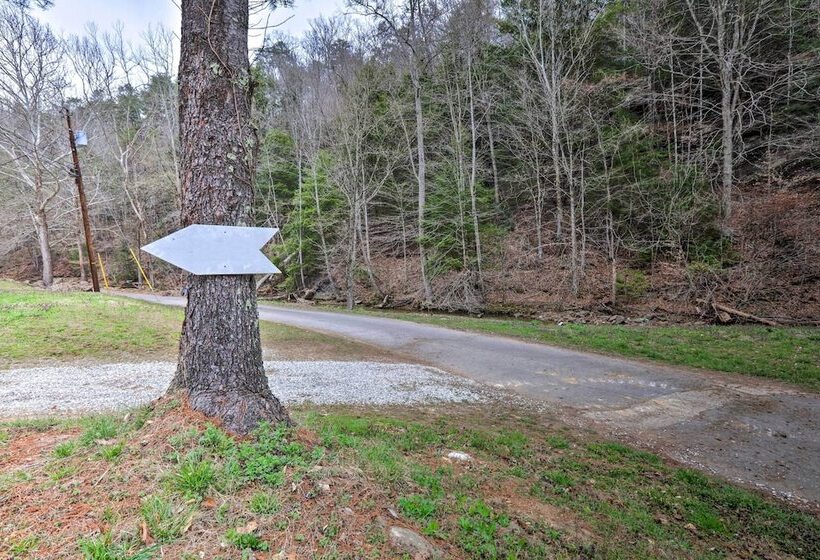 Cozy Creekside Cabin ~ 24 Mi To Red River!