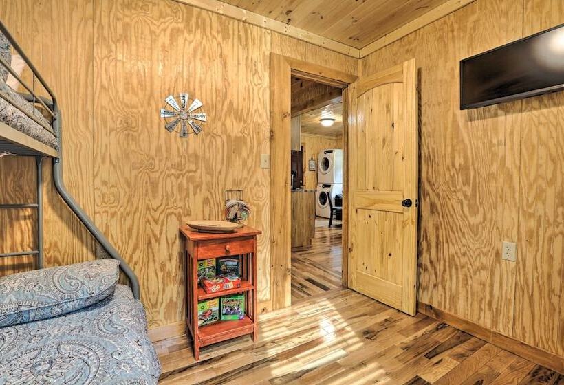 Cozy Creekside Cabin ~ 24 Mi To Red River!