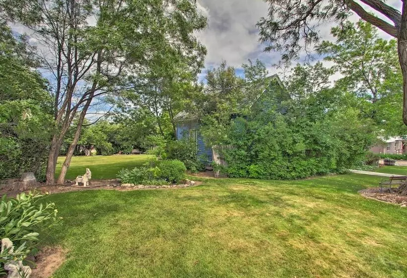 Cozy Home W/ Hot Tub: Half Mi To Salmon River!