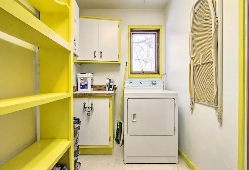 Cozy Home W/ Hot Tub: Half Mi To Salmon River!