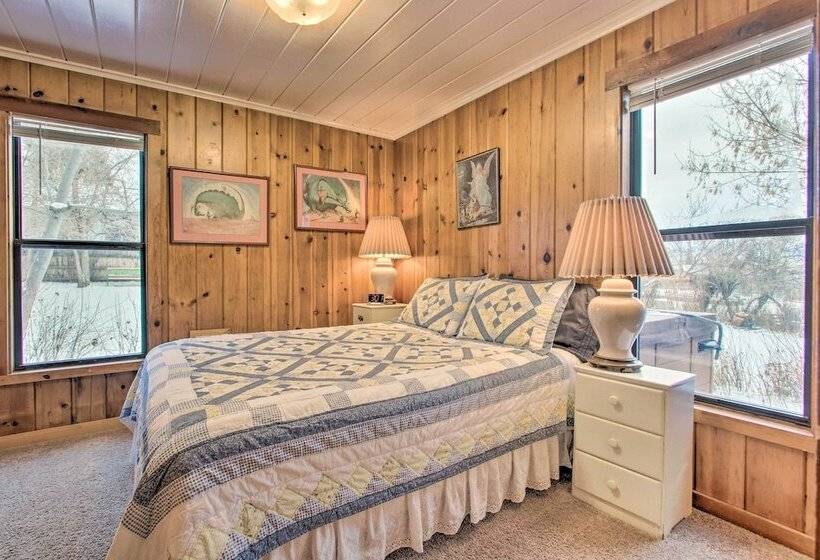 Cozy Home W/ Hot Tub: Half Mi To Salmon River!