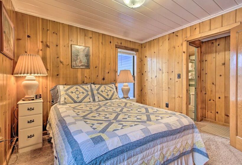 Cozy Home W/ Hot Tub: Half Mi To Salmon River!