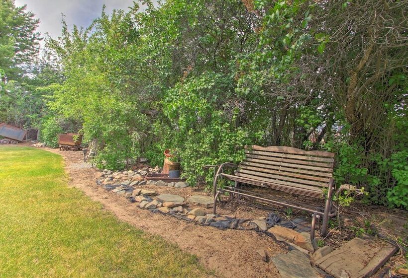 Cozy Home W/ Hot Tub: Half Mi To Salmon River!