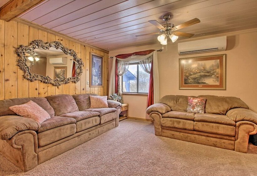 Cozy Home W/ Hot Tub: Half Mi To Salmon River!