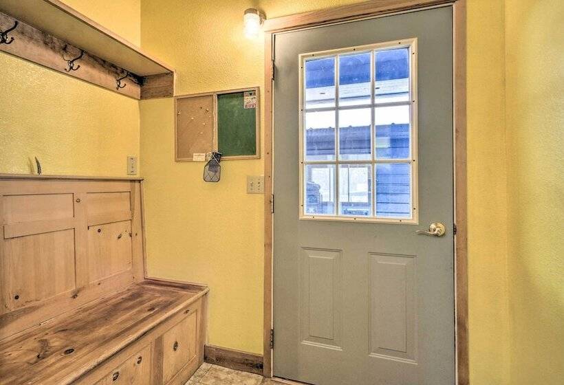 Cozy Home W/ Hot Tub: Half Mi To Salmon River!