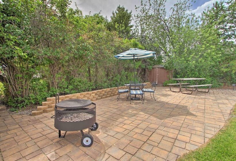 Cozy Home W/ Hot Tub: Half Mi To Salmon River!