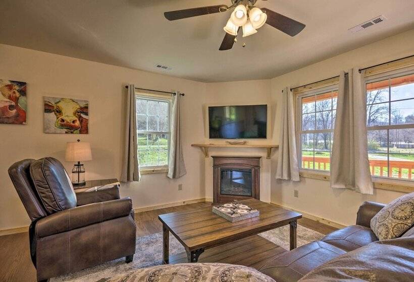 Cozy Smoky Mountain Cabin By Tuckasegee River!