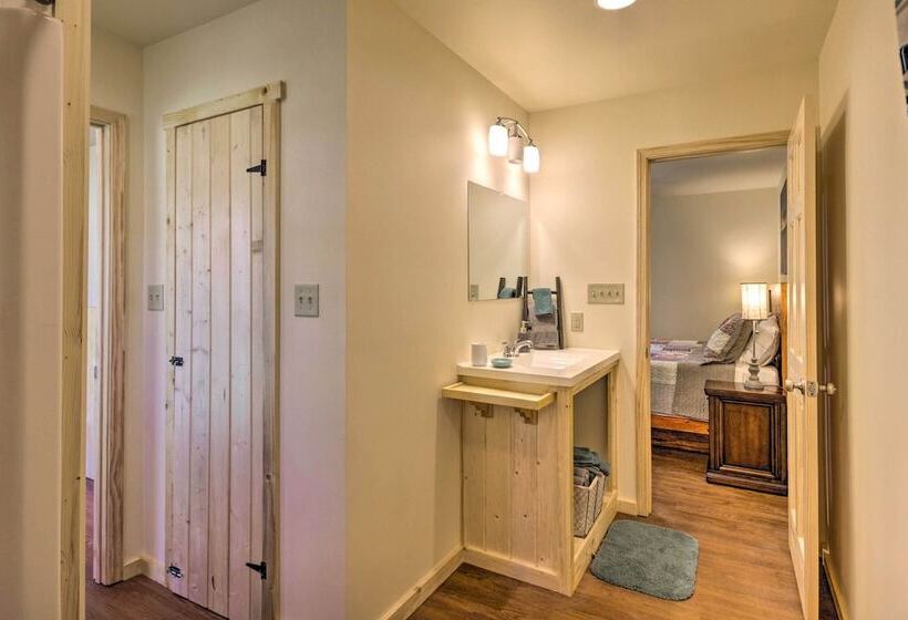 Cozy Smoky Mountain Cabin By Tuckasegee River!