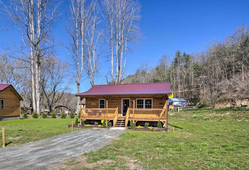 Cozy Smoky Mountain Cabin By Tuckasegee River!