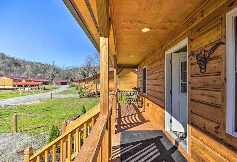 Cozy Smoky Mountain Cabin By Tuckasegee River!