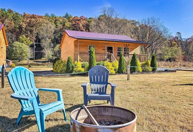 Cozy Smoky Mountain Cabin By Tuckasegee River!