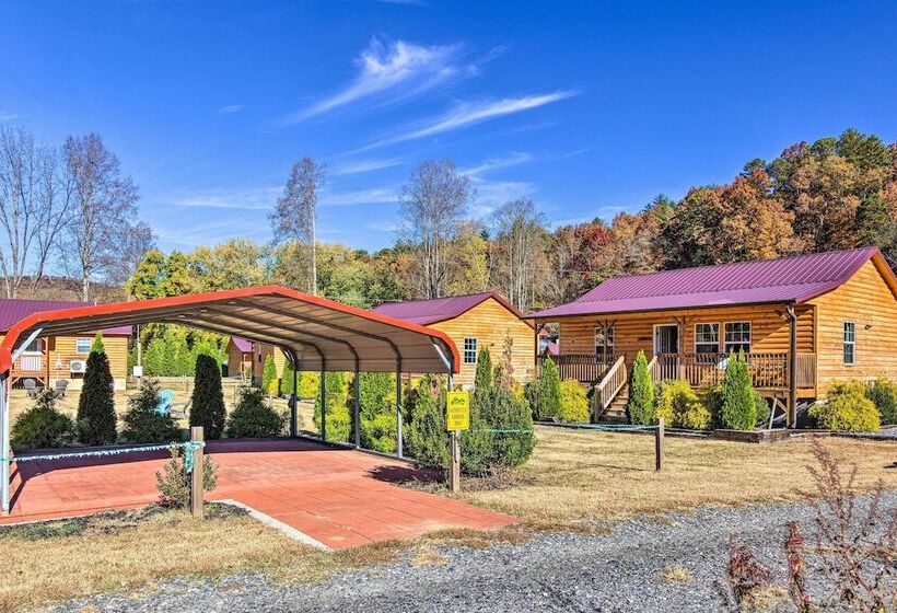 Cozy Smoky Mountain Cabin By Tuckasegee River!