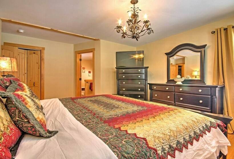 Deluxe Log Cabin W/ Pool Table: 1 Mi To Hike & Ski