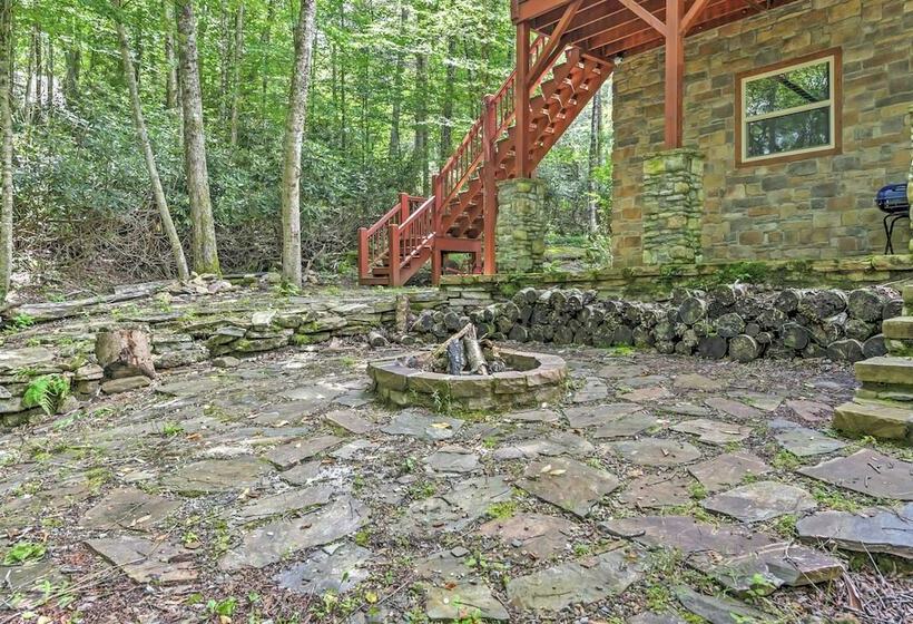 Deluxe Log Cabin W/ Pool Table: 1 Mi To Hike & Ski