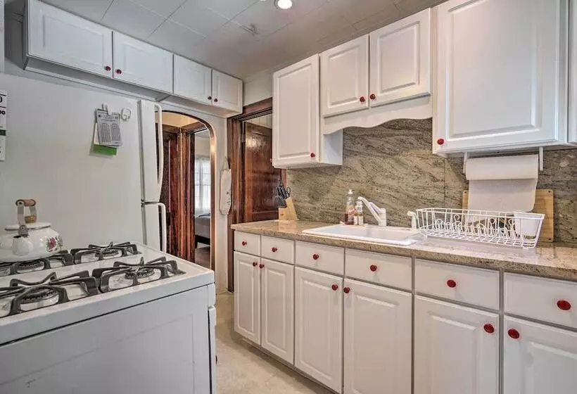 Dog Friendly Waretown Home W/ Furnished Deck!