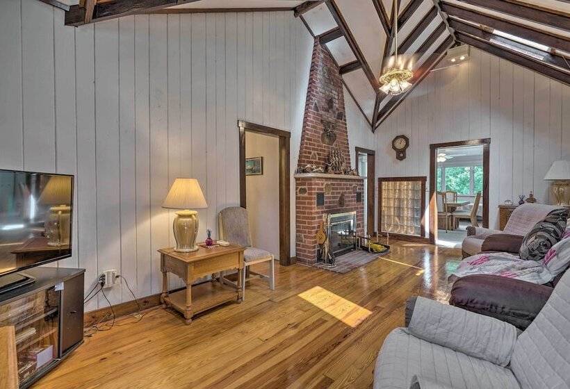 Dog Friendly Waretown Home W/ Furnished Deck!