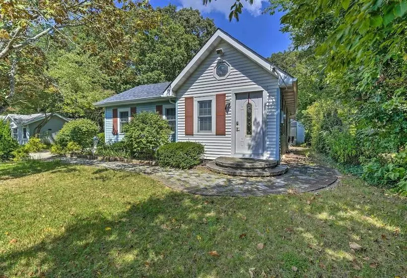 Dog Friendly Waretown Home W/ Furnished Deck!