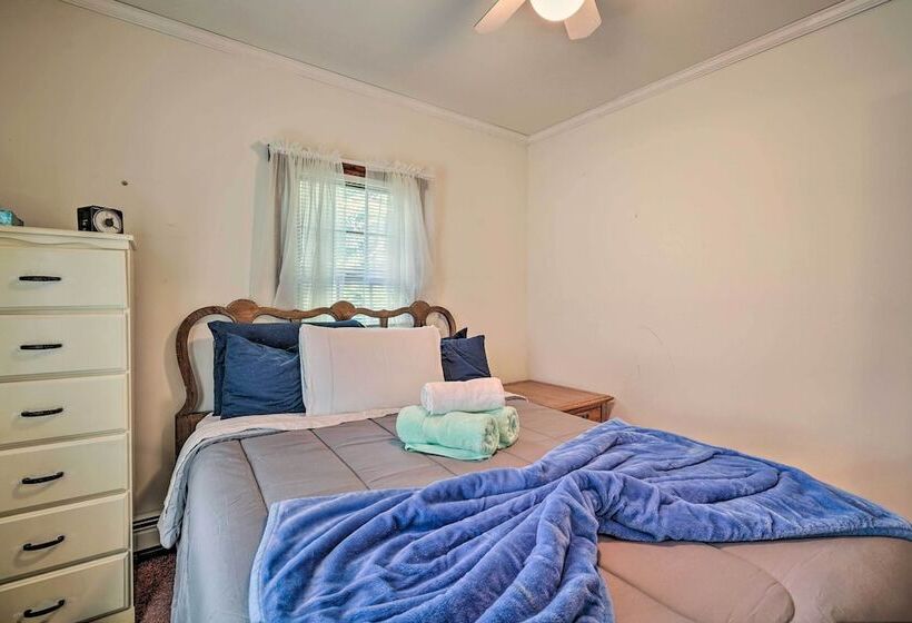 Dog Friendly Waretown Home W/ Furnished Deck!