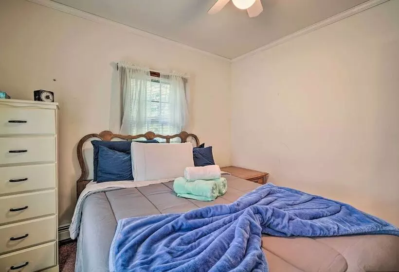 Dog Friendly Waretown Home W/ Furnished Deck!