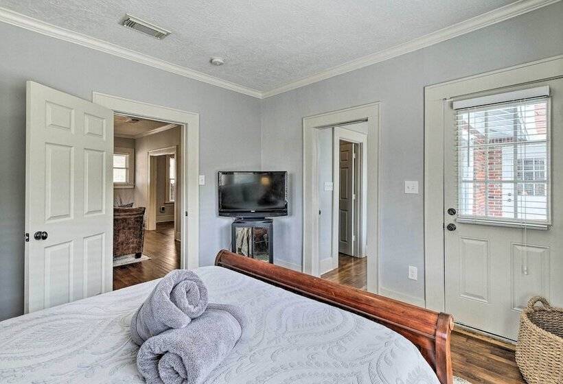Elegant Houston Retreat < 2 Mi To Downtown!