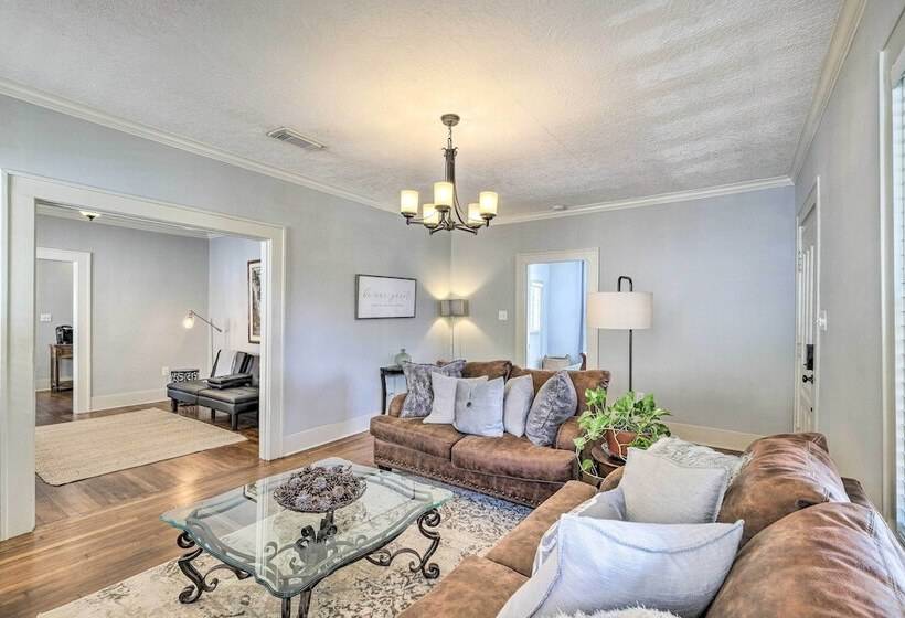 Elegant Houston Retreat < 2 Mi To Downtown!