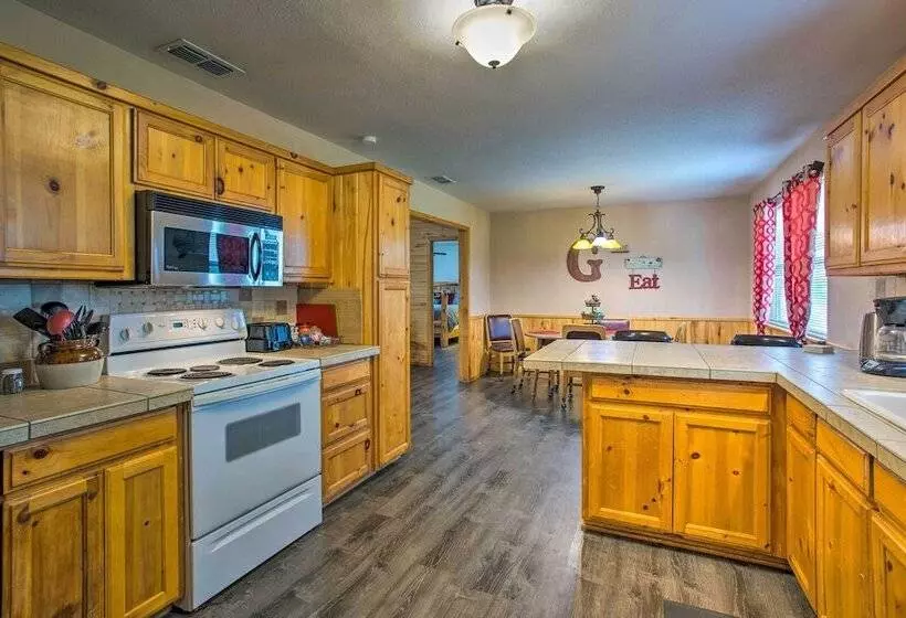 Emory Escape W/ Pond Access < 13 Mi To Lake!