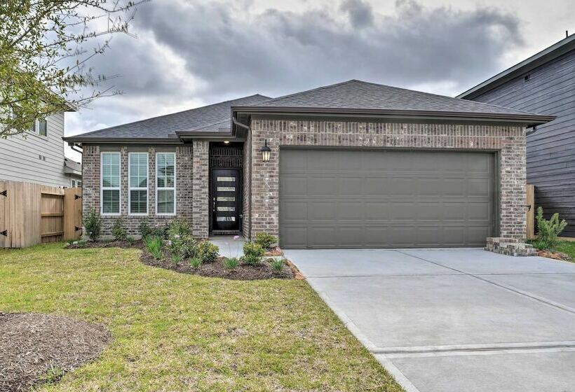 Family Friendly Home ~ 25 Mi To Dtwn Houston!