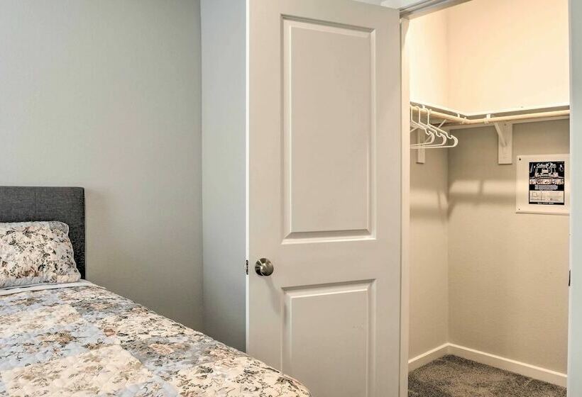 Family Friendly Home ~ 25 Mi To Dtwn Houston!