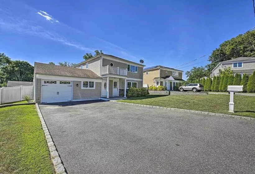 Glen Cove Home: Walk To Boardwalk + Dining!